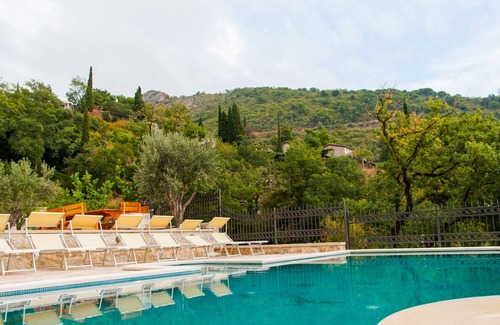 Rezevici Apartment | 2bedroom Apt w/shared pool #5 @Pietra Mare Apts