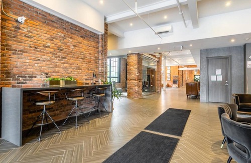 Kirkendall North Apartment | 2BR 2 Storey Loft Free Parking Gym 2