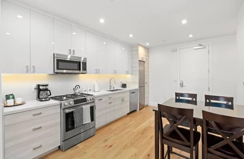 Mission District Condo | 2BR 2BA Condo w Rooftop Deck - San Francisco Life Real Estate