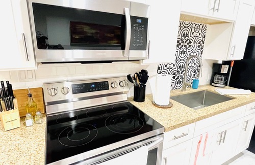 Beverly Green Condo | 2BR,Apartment,Sale,LasVegas,STRIP,LVCC,Thanksgiving,BOOK,Sale,SemaShow,Best