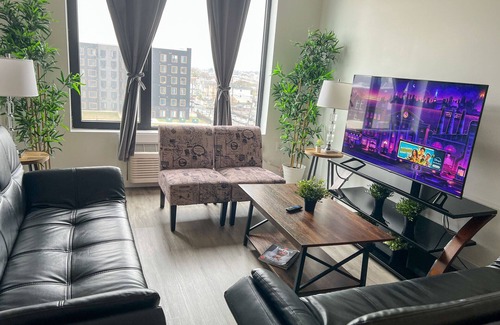 Elizabeth Apartment | 2BR apt close to EWR Airport 3115