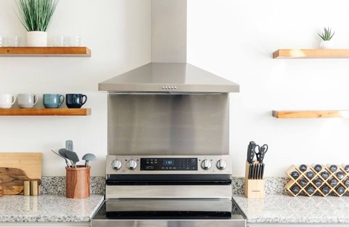 Midtown House | 2BR Bright & Modern Boho Home Close to Hospitals, Downtown Savannah