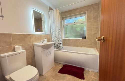 Lacey Green House | 2BR Comfortable Spacious Furnished Property with Parking