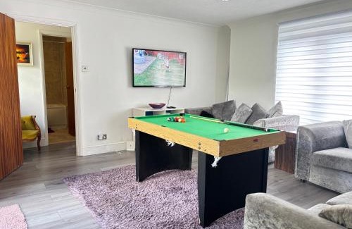 Lacey Green House | 2BR Comfortable Spacious Furnished Property with Parking