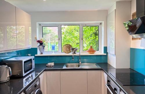 Lacey Green House | 2BR Comfortable Spacious Furnished Property with Parking