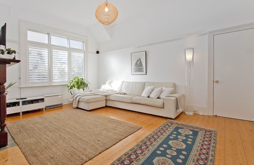 Manly House | 2BR home only 2 minutes from the beach
