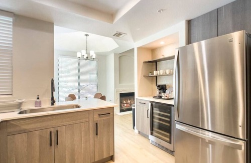 Kierland Apartment | 2BR Kierland Commons Golf Oasis by CozySuites!
