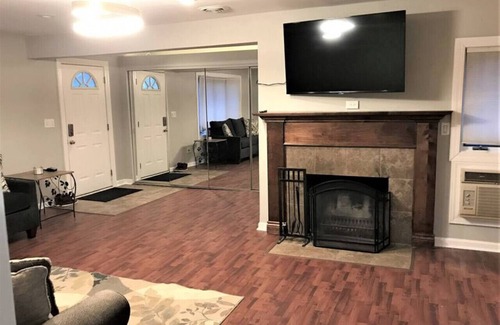 Waterford House | 2BR Lake House 40ftDockAccess