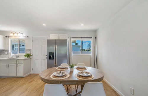 Wahiawa House | 2BR Oahu - Upto 4, WiFi, AC + Garage, Pet-friendly