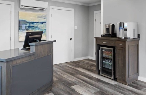 Jamestown Condo | 2br Unit Tranquil Retreat on Conanicut Island