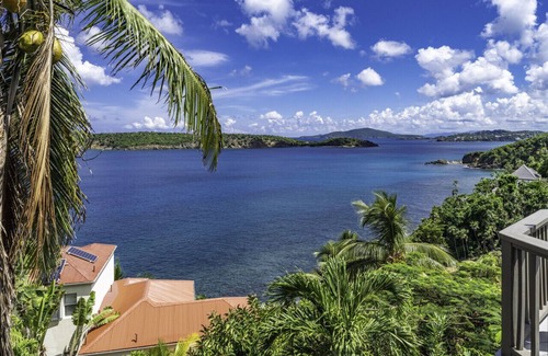 Caret Bay Apartment | 2BR With incredible views, private pool & free concierge