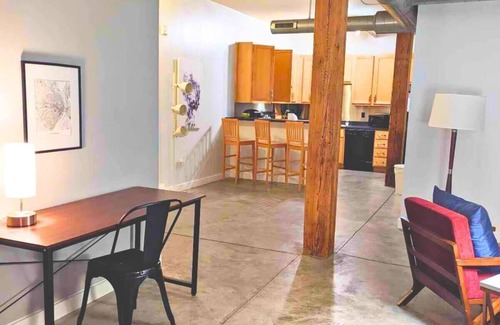 Downtown St. Louis Apartment | 2BR with W&D Mins To Arch STL Downtown