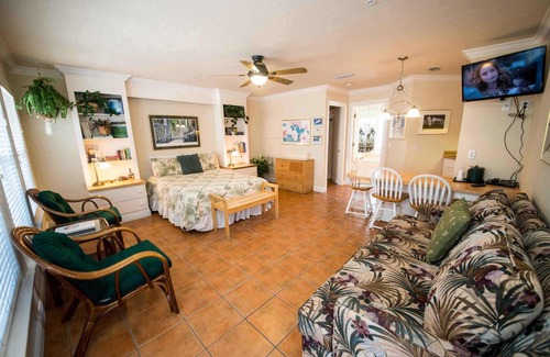 Bradenton Beach Hotel | 2nd Floor studio. Stairs only. Pet Friendly