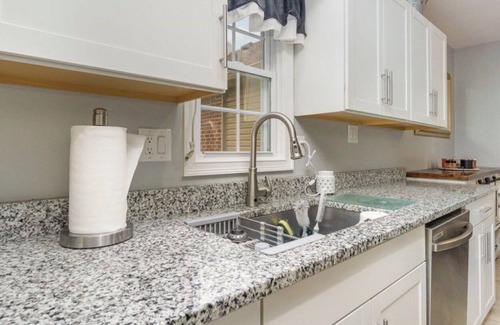 Richmond House | 3/2 Close to UK EKU whole house with w/d internet& pet friendly