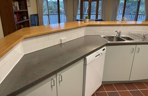 Mount Martha House | 3/4 acre Beach House, Walk to beach on boardwalk, Family groups & pets welcome