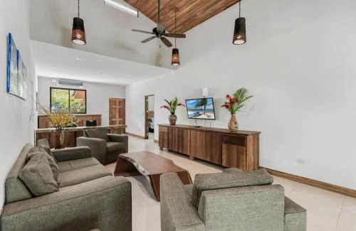 Potrero House | 3-BD Beauty 1 Block from Beach