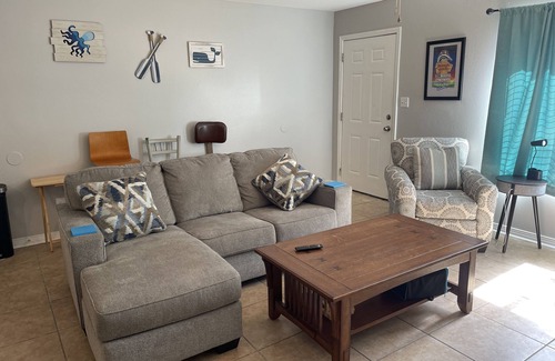 Pensacola House | 3 bed 2 bath just 15 minutes to Perdido and Johnson beach!
