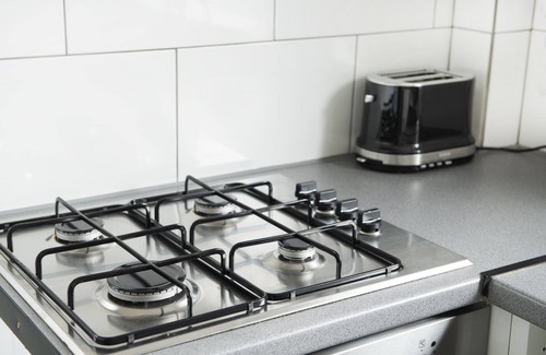 Bramcote House | 3 bed|2 bath|parking|internet|self check in|M1|QMC| UoN|Wollaton|Nottingham