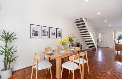 North Adelaide House | 3 Bed Close To City Adelaide Oval Golf Course