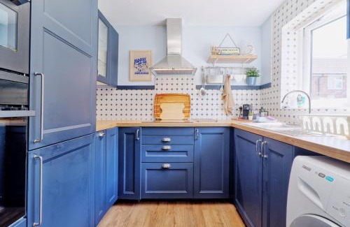 Buckhurst Hill House | 3 Bed family Home with Garden Free parking Perfect for contractors