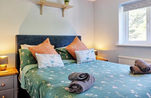 Buckhurst Hill House | 3 Bed family Home with Garden Free parking Perfect for contractors