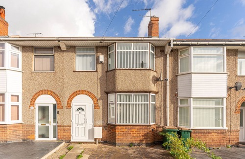 Wyken House | 3 Bed House Coventry . Serviced Accommodation available for longer bookings