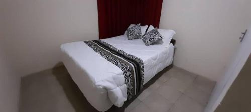 Lusaka House | 3 Bed House - Sleeps 6 - Garden - Parking - Wifi