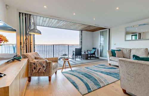 Cawsand Apartment | 3 Bed in Cawsand 74300