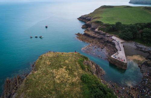 Pembroke House | 3 Bed in Freshwater East oc-t32686