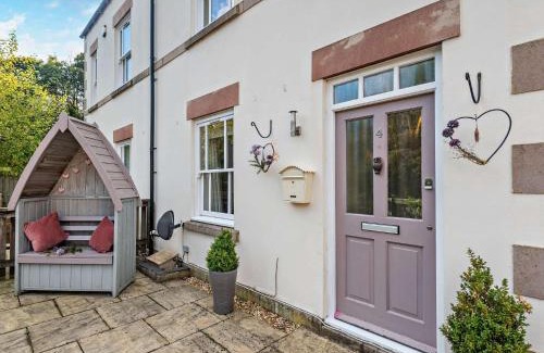 Matlock House | 3 Bed in Matlock 90663