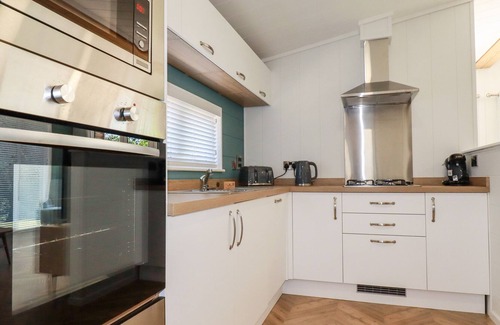 Saint Breward Cabin | 3 BED PLATINUM LODGE AT HENGAR, with pool in St Breward