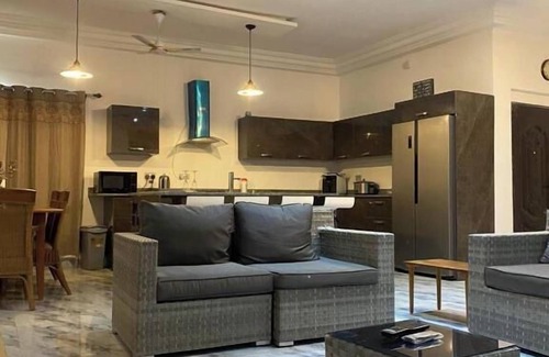 Accra Villa | 3 Bed Villa-Private Garden-OffStreetParking-AirCon Kasoa