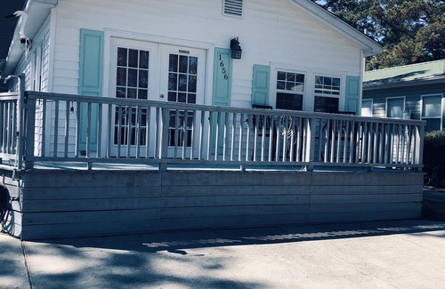 Surfside Beach Cottage | 3 Bedrm, 2 Bath, sleeps 7 -Ocean Lakes Campground-WIFI- Dog Friendly - Golf cart