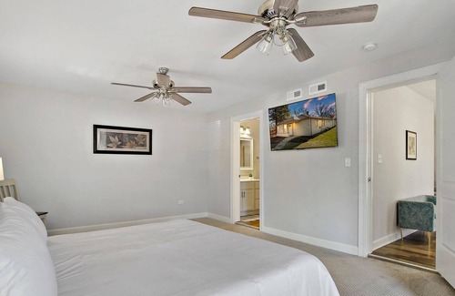 Lake Bluff Apartment | 3 Bedroom 1 Bath Near Great Lakes Naval