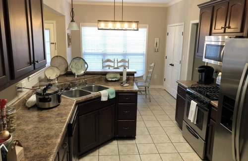 Twelve Oaks House | 3 bedroom 2 bath Home π