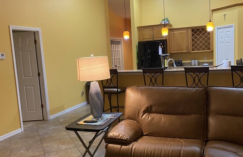 Mariner House | 3 bedroom/2 bath/pool/spanLocated in NE Cape Coral