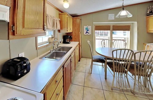Put-in-Bay Cabin | 3 Bedroom 2 Bathroom Vacation Rental Home in the Island Club -Sleeps 8 - IC83