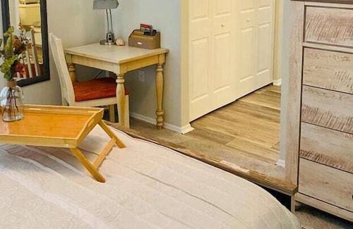 Memphis Apartment | 3 Bedroom 688628 by Houzlet