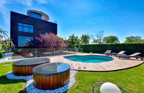 Klostar Ivanic House | 3 bedroom accommodation in Klostar Ivanic