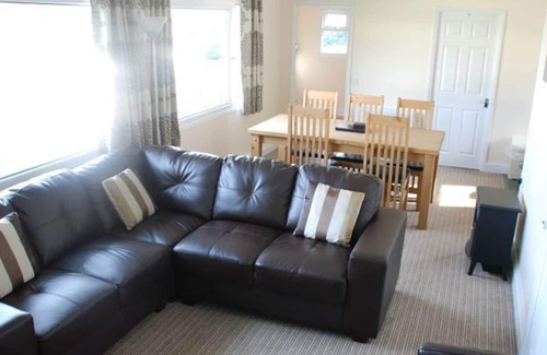 Aberaeron Ski Chalet | 3 bedroom accommodation in Gilfach-Yr-Halen