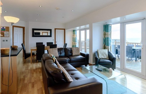 Aberaeron Ski Chalet | 3 bedroom accommodation in Gilfach-Yr-Halen