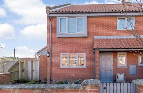 Brancaster Staithe Cottage | 3 bedroom accommodation in Brancaster Staithe, near Wells-next-the-Sea