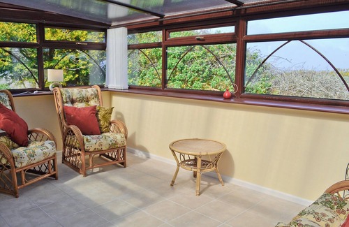 Garn Fadryn Cottage | 3 bedroom accommodation in Porth Colmon, near Pwllheli