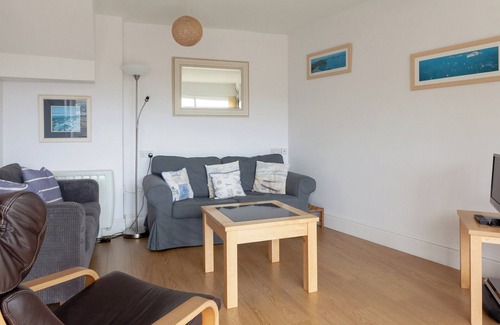 Dartmouth Cottage | 3 bedroom accommodation in Market, Clarence & Sandquay
