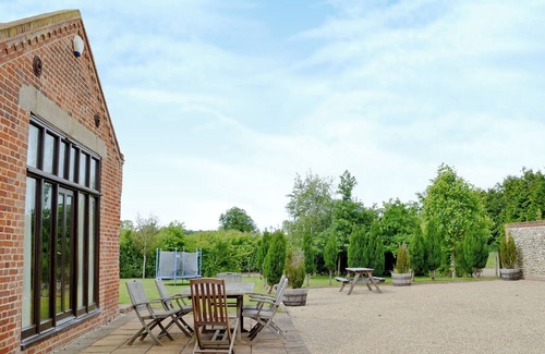 Sculthorpe Cottage | 3 bedroom accommodation in Sculthorpe, near Fakenham