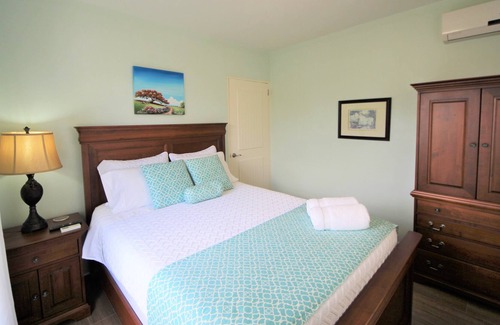Boroncana Villa | 3 bedroom accommodation in Noord