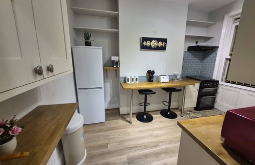Greenwich West Apartment | 3-bedroom apartment in amazing London with WiFi