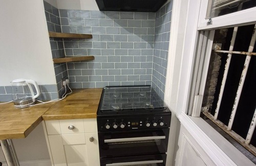 Greenwich West Apartment | 3-bedroom apartment in amazing London with WiFi