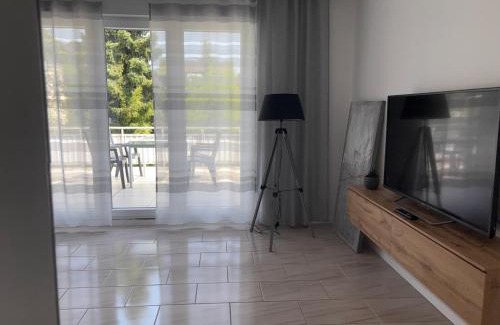 Leverkusen Apartment | 3 bedroom apartment in Leverkusen incl parking-near Messe Deutz-Lanxessarena-Bayarena