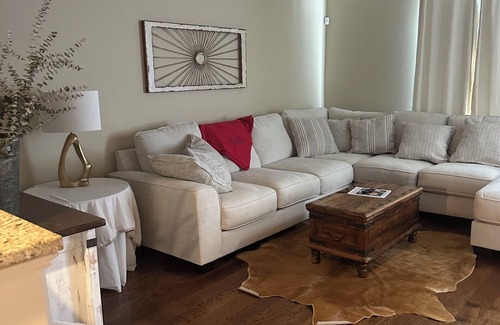 Oxford Condo | 3-bedroom condo in charming Oxford with AC